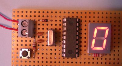 Die aufgebaute Platine nach dem Start