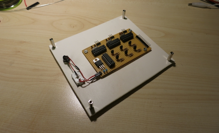 Die montierte Elektronik auf dem Elektronik-Brett