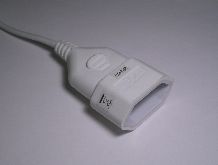 Die Herausführung des Relaisanschlusses