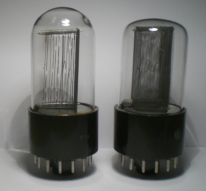 Die B-7031 und die B-7032 im Vergleich