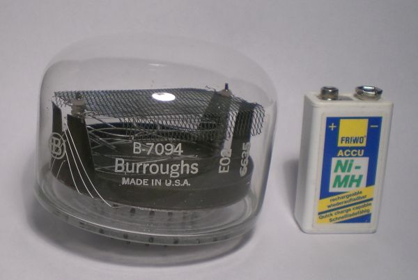 Die B-7094 im Größenvergleich