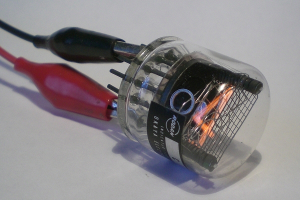 Die Ziffer 4 von der Seite