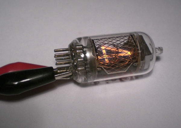 Das Leuchtbild der CK8650 von der Seite