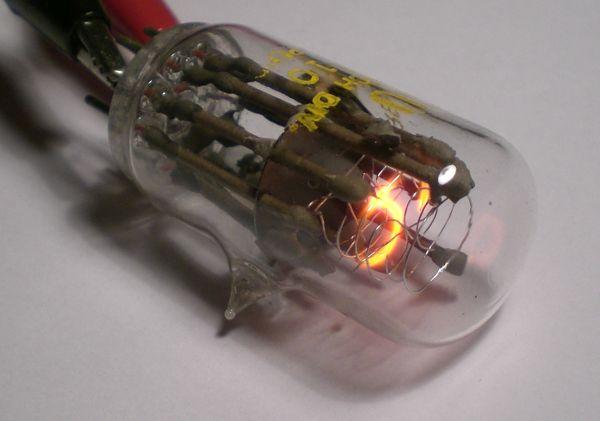 Die Ziffer 6 von der Seite