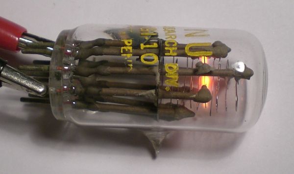 Die Ziffer 6 von der Seite