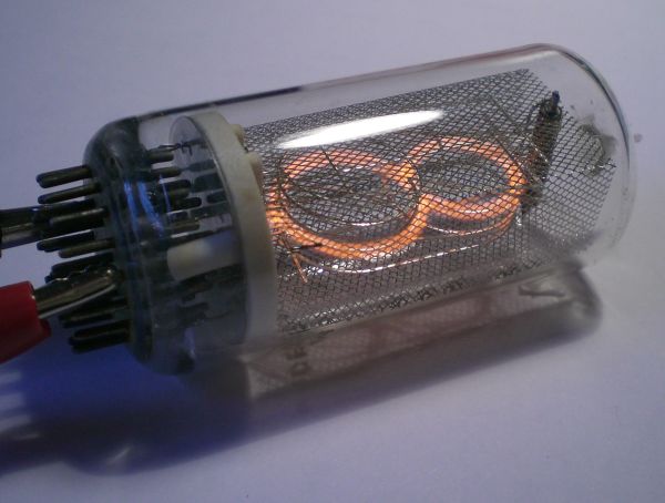 Die Ziffer 8 von der Seite