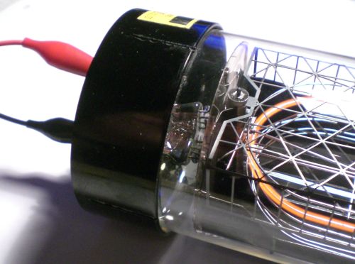 Die Verbindung Kabel-Sockel