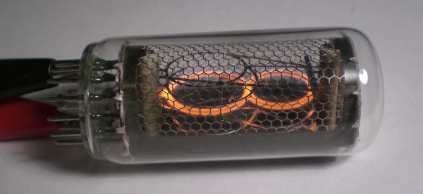 Die Ziffer 8 von der Seite