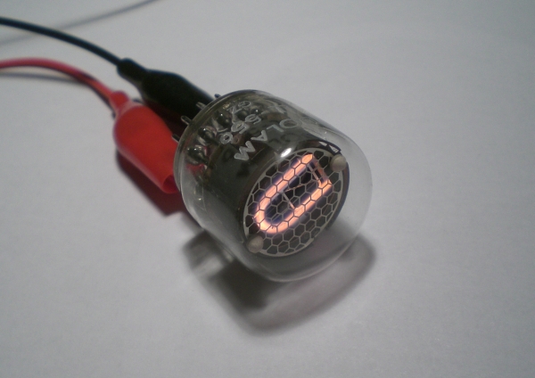 Das Leuchtbild der LL-556 von der Seite