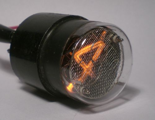 Die Ziffer 4 von der Seite