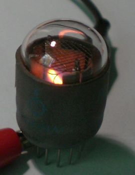 Das Leuchtbild von der Seite