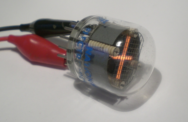 Das Leuchtbild der NL-50911 von der Seite