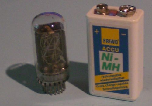 Die NL-5441-A im Größenvergleich