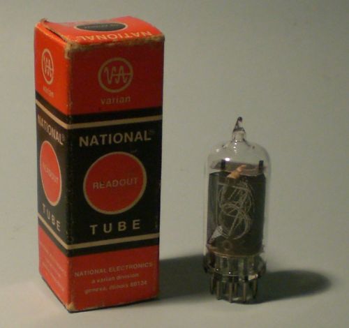 Die NL-840 neben ihrer Originalverpackung