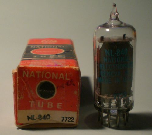 Die NL-840 neben ihrer Originalverpackung