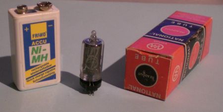 Die NL-950S im Größenvergleich