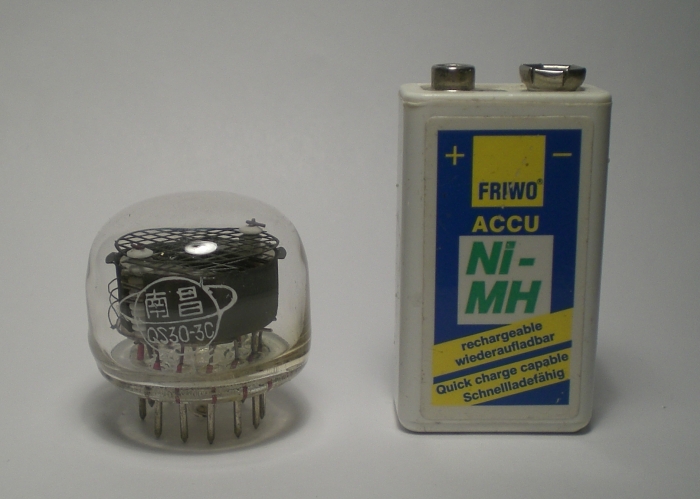 Die QS30-3C im Größenvergleich