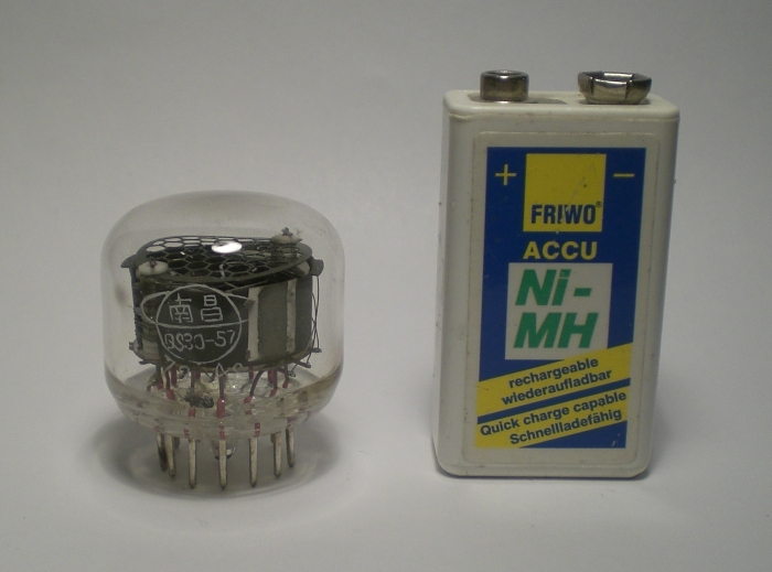 Die QS30-57 im Größenvergleich