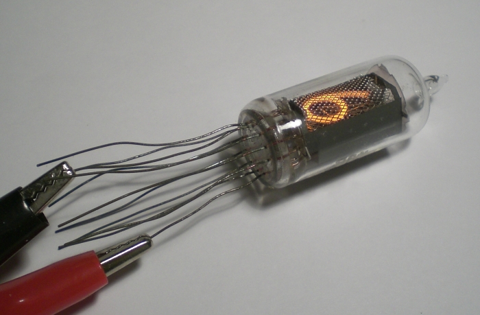 Das Leuchtbild der XN-5 von der Seite