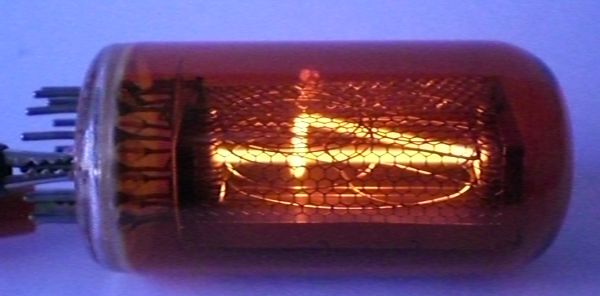 Die Ziffer 4 von der Seite