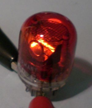 Das Leuchtbild von der Seite