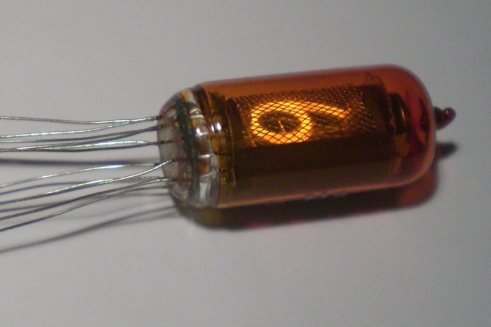 Das Leuchtbild der ZM1130 von der Seite