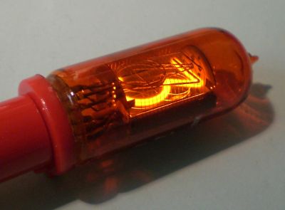 Das Leuchtbild von der Seite